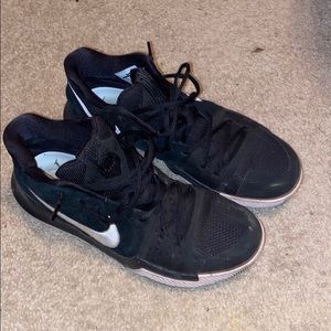 Nike Kyrie 3